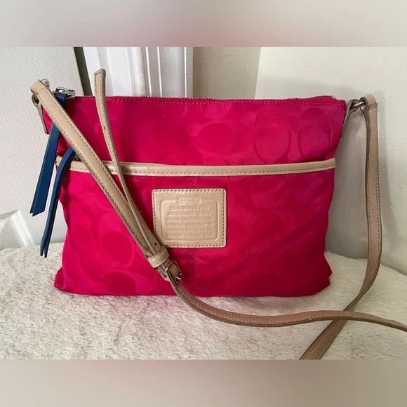 Coach Nylon Crossbody Bag EUC - Picture 6 of 7